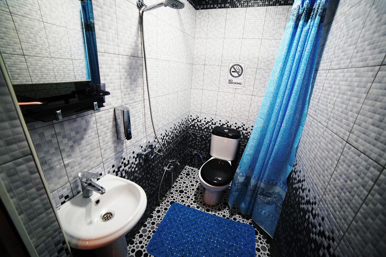 Amsterdam Hostel Baku Exteriör bild