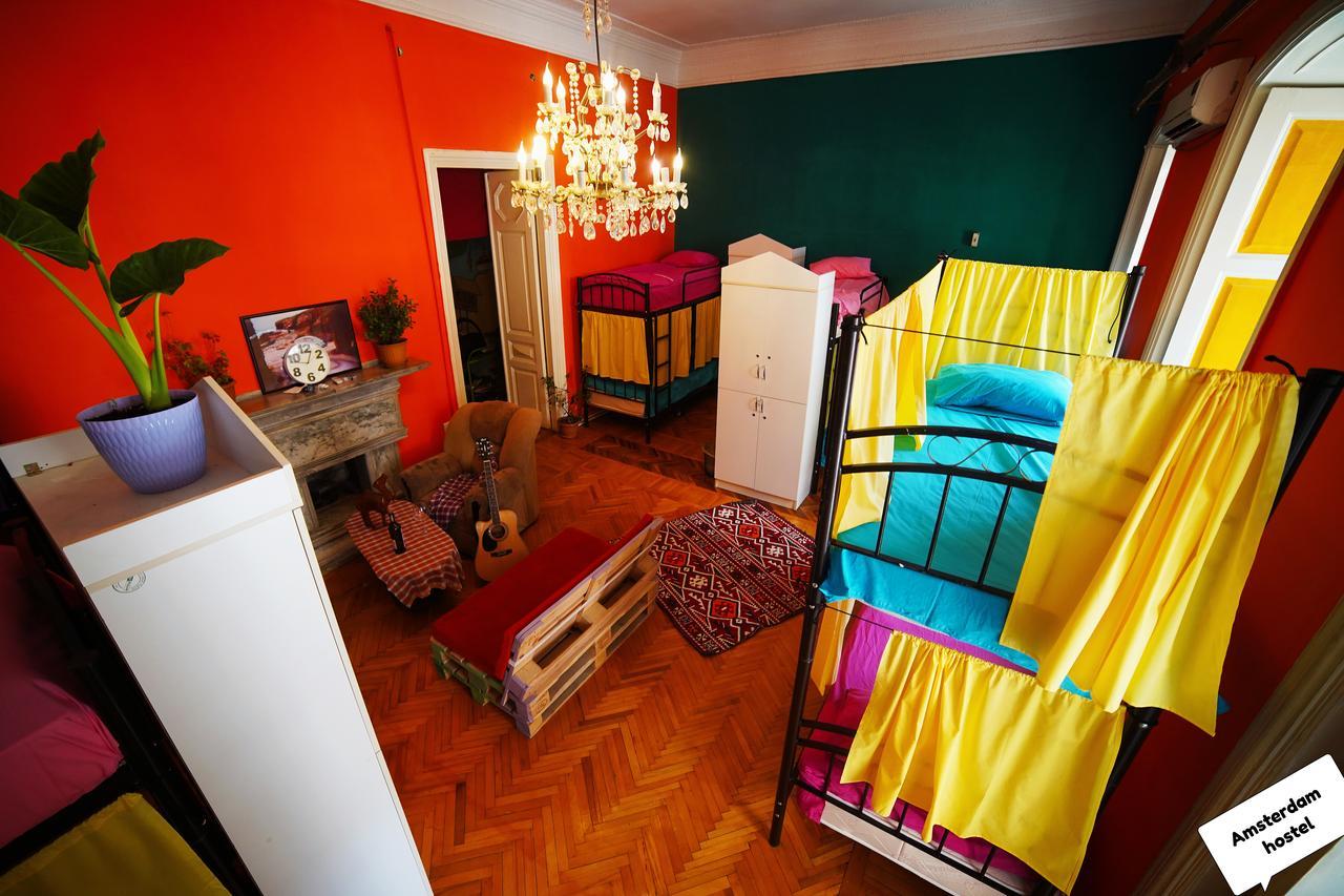Amsterdam Hostel Baku Exteriör bild